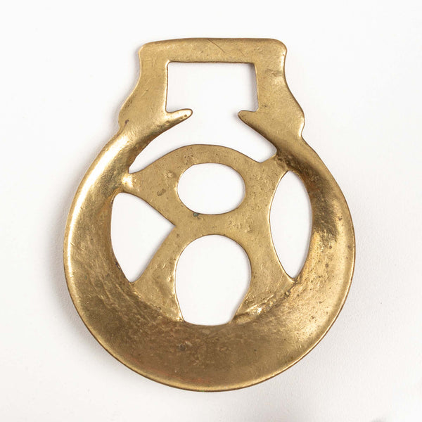 Single Horse Brass with "R" Design