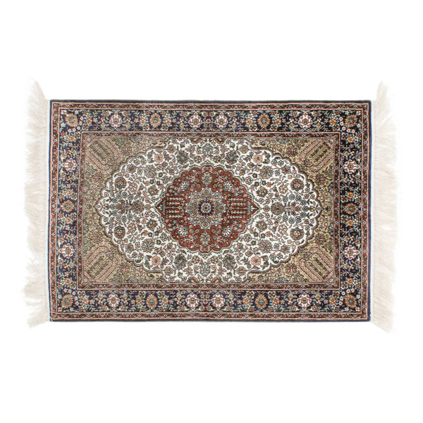 Beige Medallion Wool Mat w/ Fringe