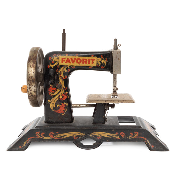 Black Metal Children's "Favorit" Sewing Machine