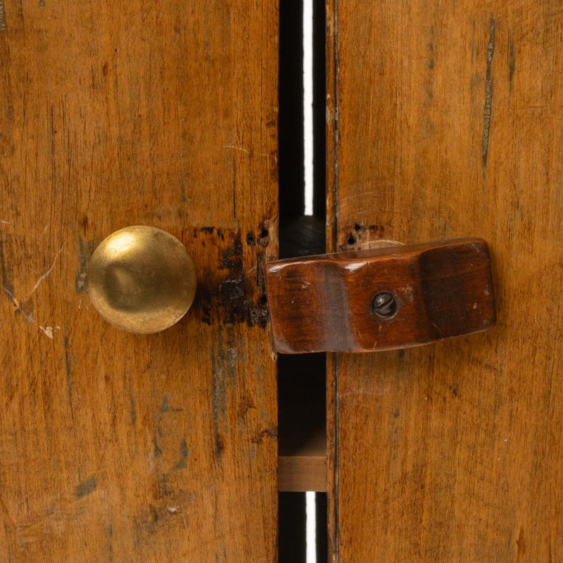 Pine Dry Sink with Interior Shelf