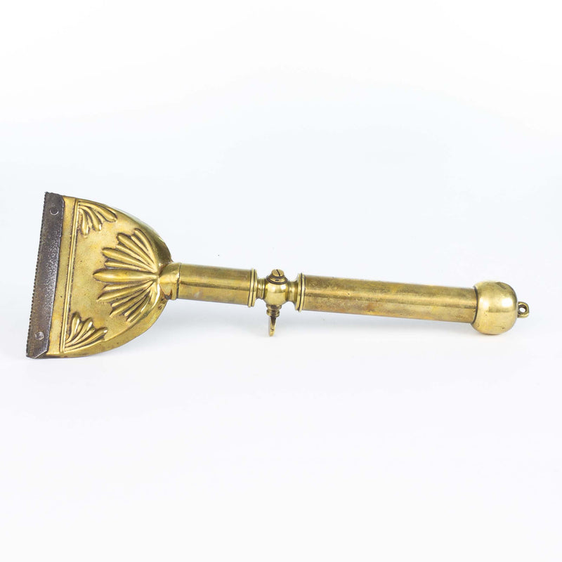 https://www.ironcrow.ca/cdn/shop/products/antique-victorian-brass-1_800x.jpg?v=1626254135
